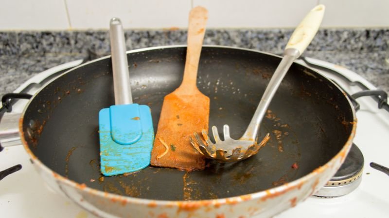 كيف تحافظ على نظافة منتجات المطبخ المصنوعة من السيليكون؟