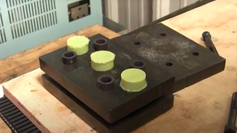 Teste de compressão de folhas de silicone 2