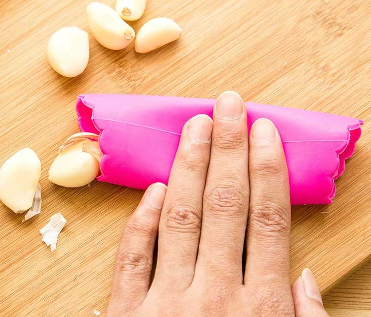 Silicone Garlic Peeler10