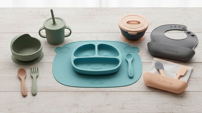 Conjuntos de alimentação de silicone para viagens aéreas 2 editado