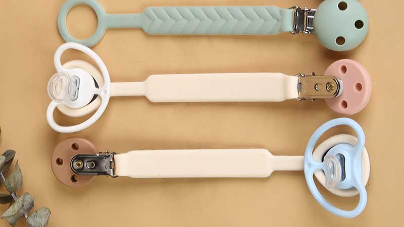 Clip per ciuccio in silicone2
