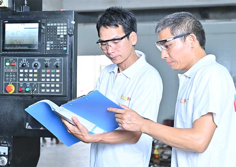 فرآیند سفارشی سازی ساعت مچی با بند سیلیکونی