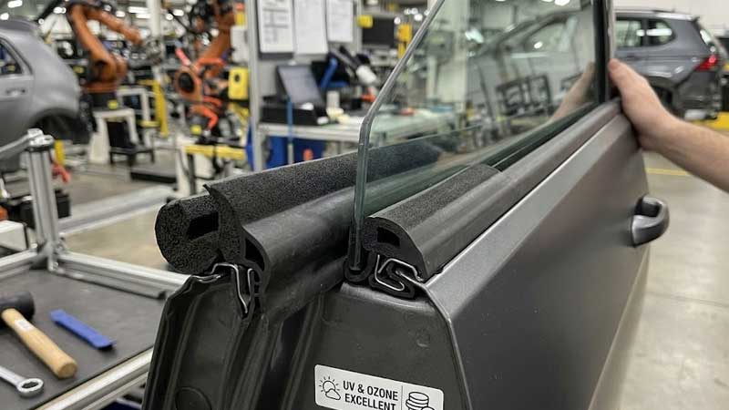 Produk EPDM, Karet Perapat Pintu Otomotif