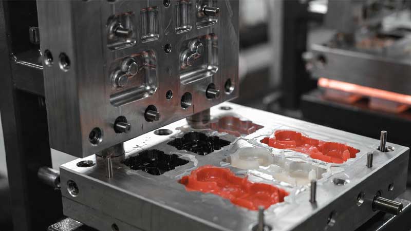 Khuôn nhiều khoang chứa phôi silicon