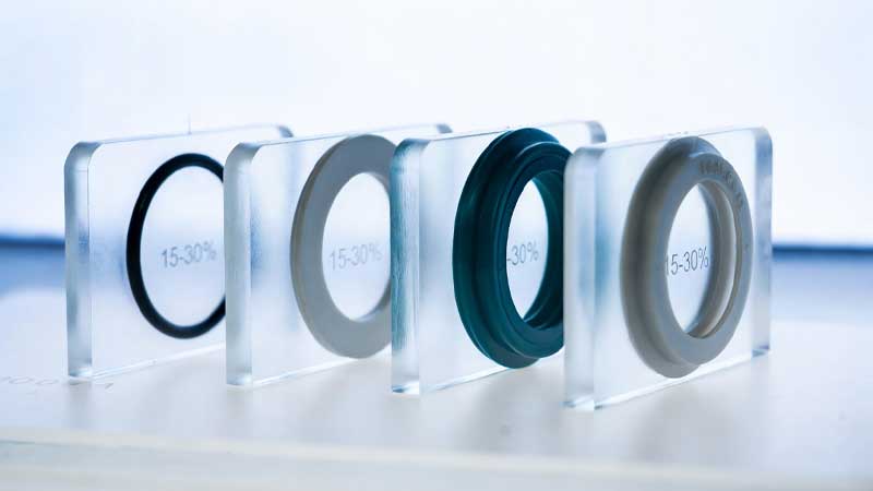 चार अलग-अलग सिलिकॉन सील